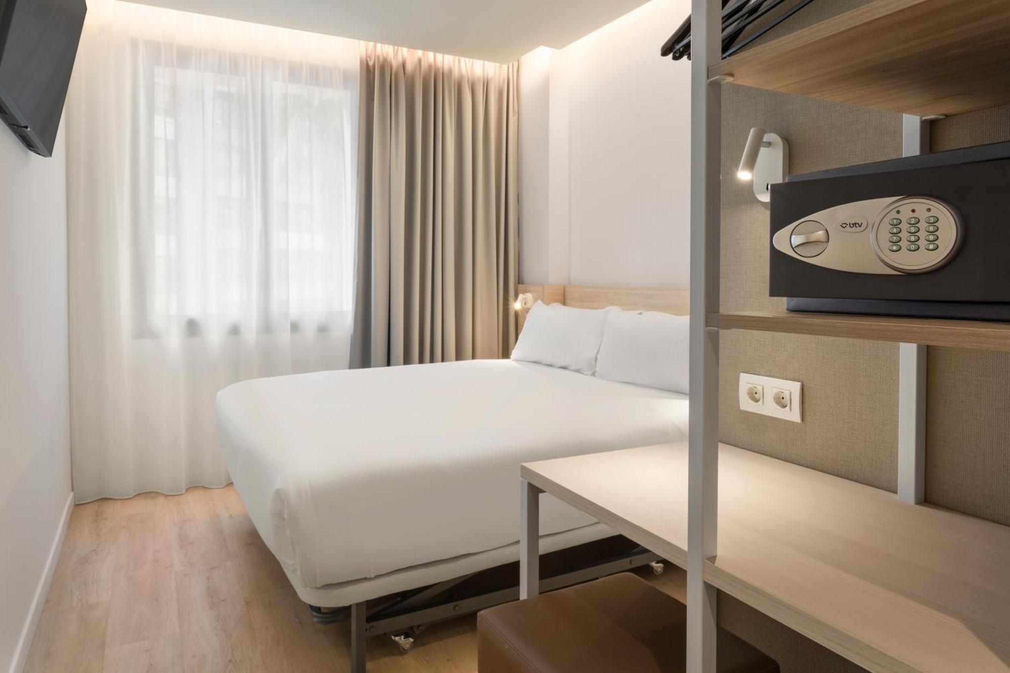 B&B Hotel Alicante Centro Buitenkant foto