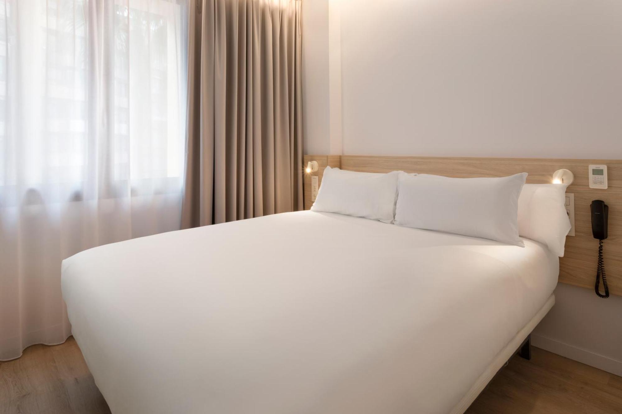 B&B Hotel Alicante Centro Buitenkant foto