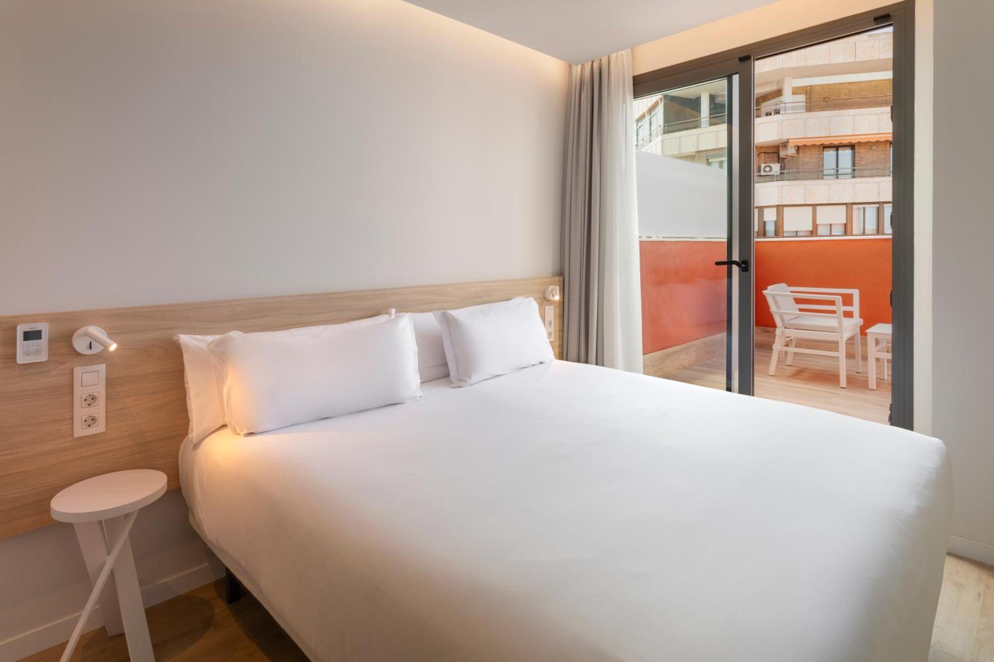 B&B Hotel Alicante Centro Buitenkant foto