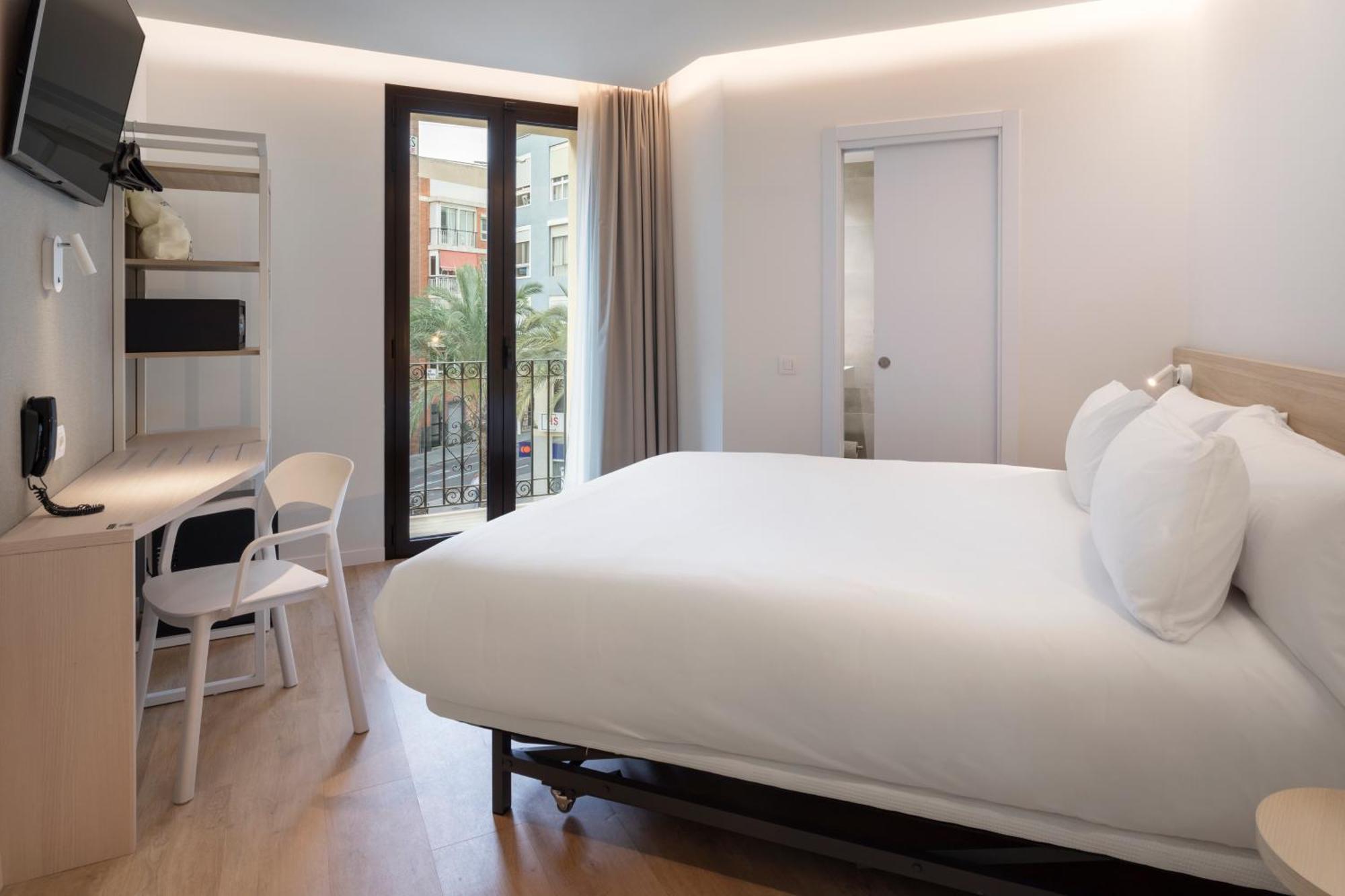 B&B Hotel Alicante Centro Buitenkant foto